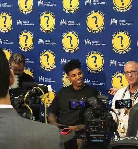 罗马诺：赖扬激活山东队旧将格德斯的续约选项，新合同至27年（罗马诺：赖扬已激活格德斯续约条款，山东队旧将新约至2027年）