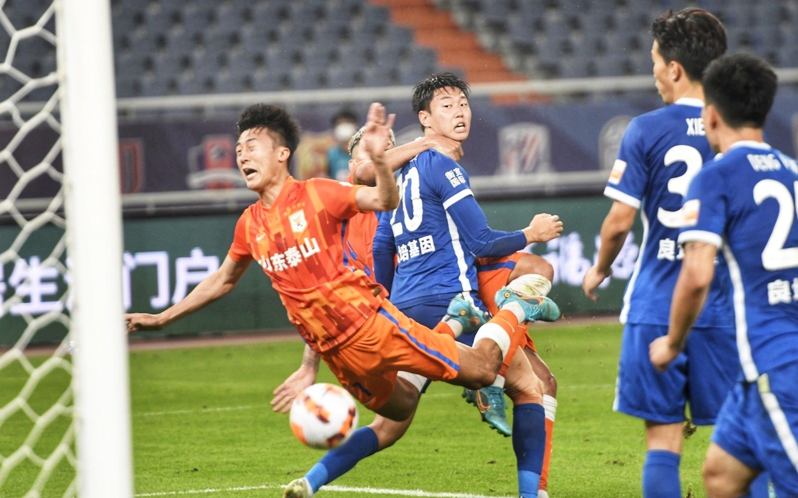 广东男篮末节逆转浙江（广东男篮末节上演逆转，力克浙江）