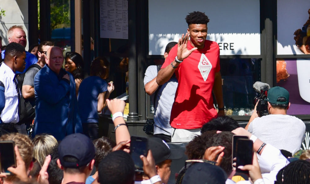 渐入佳境，尤文达成3连胜且迎来斯帕莱蒂执教首次零封取胜（势头正盛！尤文收获三连胜并迎来斯帕莱蒂执教首场零封胜）