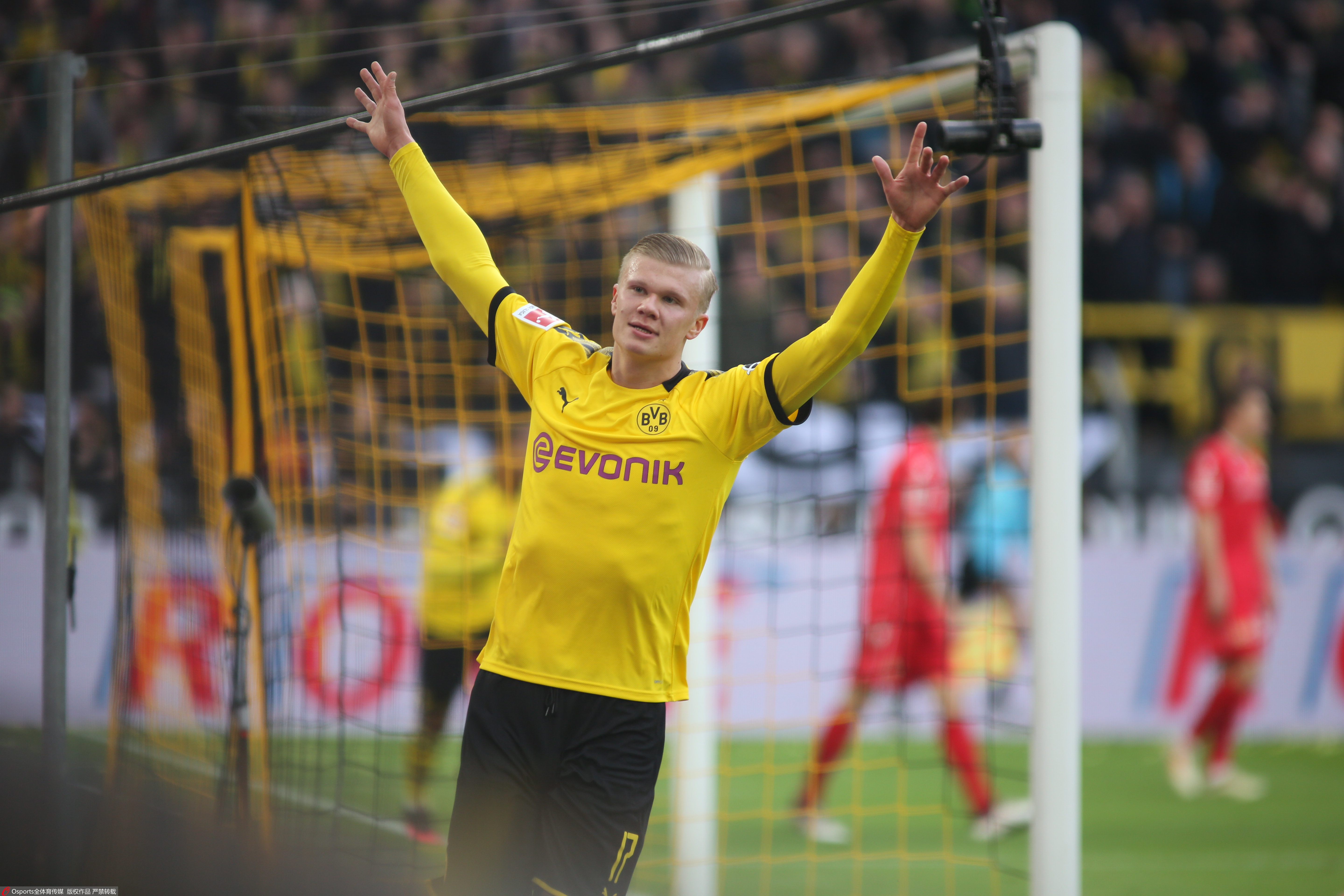 弟媳：来自前球员的批评最让我难以接受；想过重回巴西国家队（弟媳：最难接受的是前球员的批评；曾考虑重返巴西国家队）