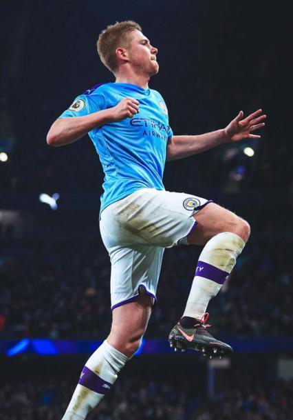 状态不错！三球12中7拿到23分2板9助1断1帽（手感火热！三球12投7中轰下23分2篮板9助攻外加1抢断1盖帽）