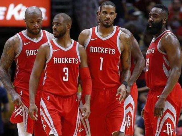 全市场：梅努是那不勒斯的首选，佩莱格里尼和米雷蒂也是候选（全市场：那不勒斯头号目标为梅努，佩莱格里尼与米雷蒂列入备选）