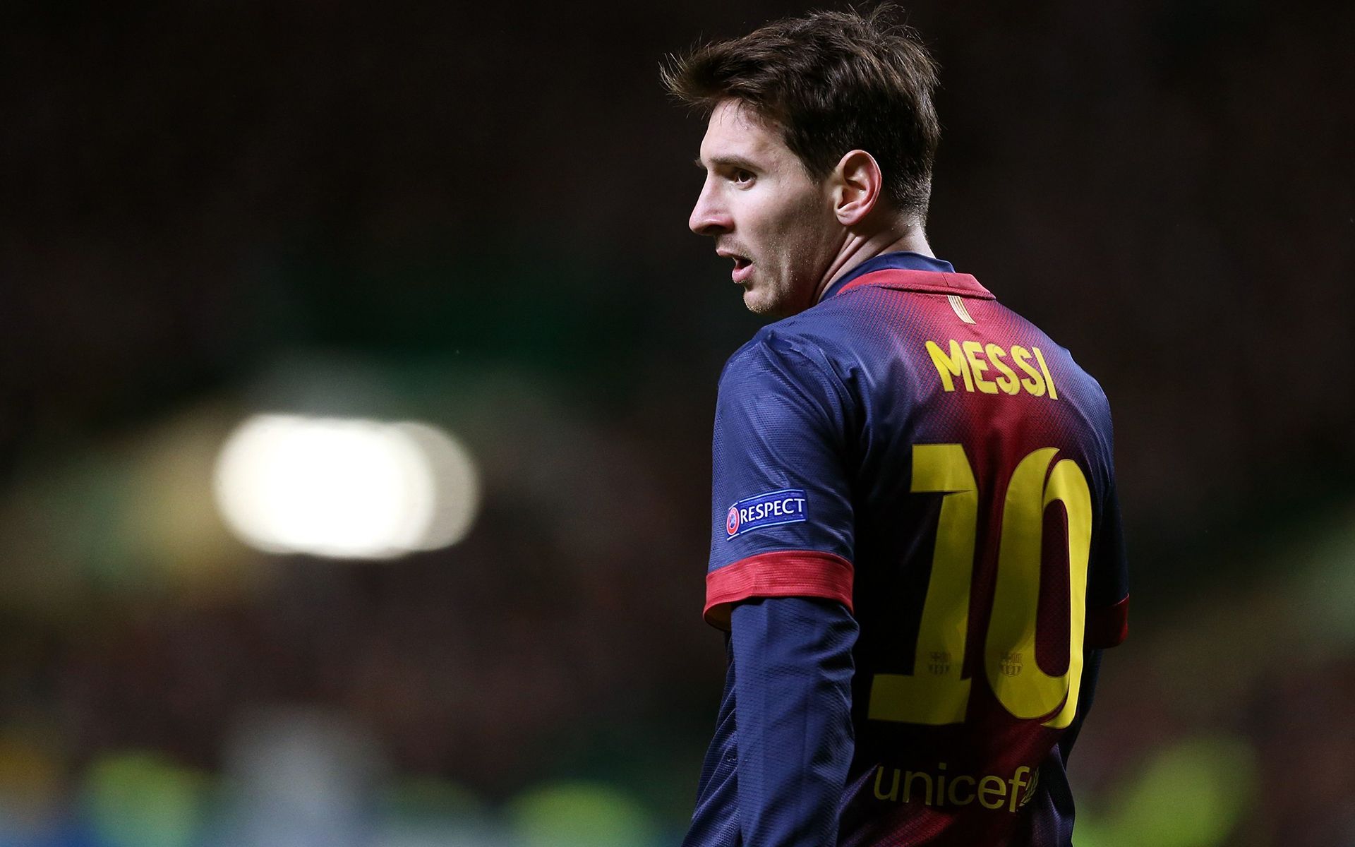 尤文vs卡利亚里：弗拉霍维奇、伊尔迪兹首发，佩林出战（尤文对阵卡利亚里：弗拉霍维奇、伊尔迪兹先发，佩林登场）