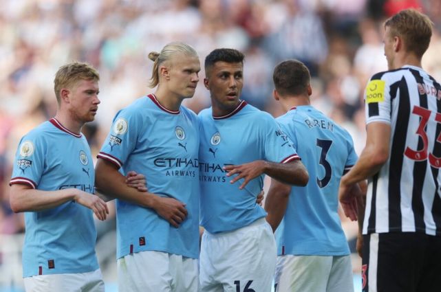 总价超百万!国羽世界冠军夫妇一周连办三场婚礼,将合体登跨年晚会（一周三场婚礼耗资逾百万元，国羽世界冠军伉俪将携手亮相跨年晚会）