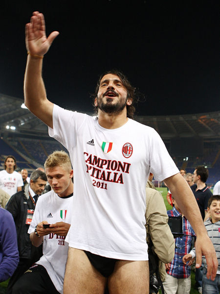 内马尔父亲：内马尔伤势还没确认，我们还没收到影像检查结果（内马尔之父：伤情尚未确定，影像检查结果仍未收到）