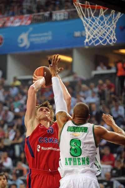 本泽马：欧洲的强队对阵一支沙特顶级球队，绝不会轻松赢5-0（本泽马：欧陆豪门对阵沙特顶尖球队，想轻松5比0并不现实）