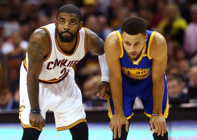 东契奇复出半场9中5轰15分5助，带领湖人追分（东契奇复出半场9投5中砍15分5助攻，率湖人掀起追分潮）