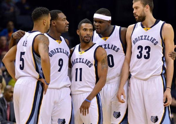 405次！梅西超越普斯卡什，独享足球历史助攻第一人荣誉（405次助攻里程碑！梅西超越普斯卡什，独占足坛历史助攻王）