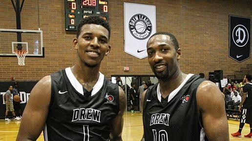 约基奇单场得分和助攻合计贡献96分 历史第三高&仅次于大帅米切尔（约基奇单场制造96分（得分+助攻），历史第三，仅次于大帅和米切尔）