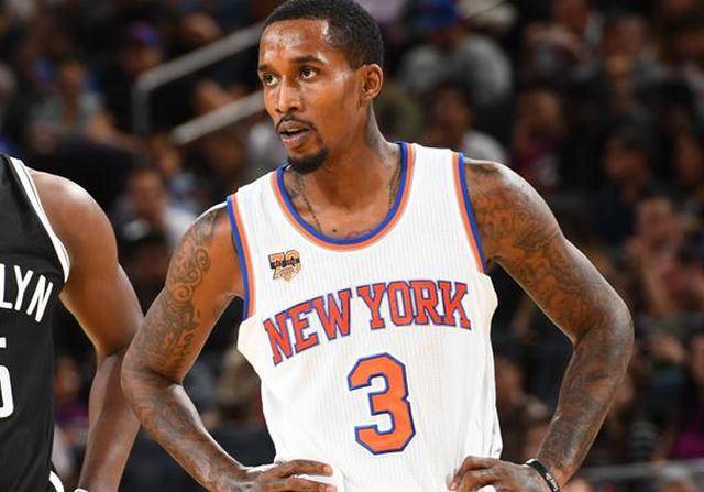 瓦塞尔的全面爆发：下半场17分，成为球队核心（瓦塞尔下半场独取17分，强势崛起成球队核心）