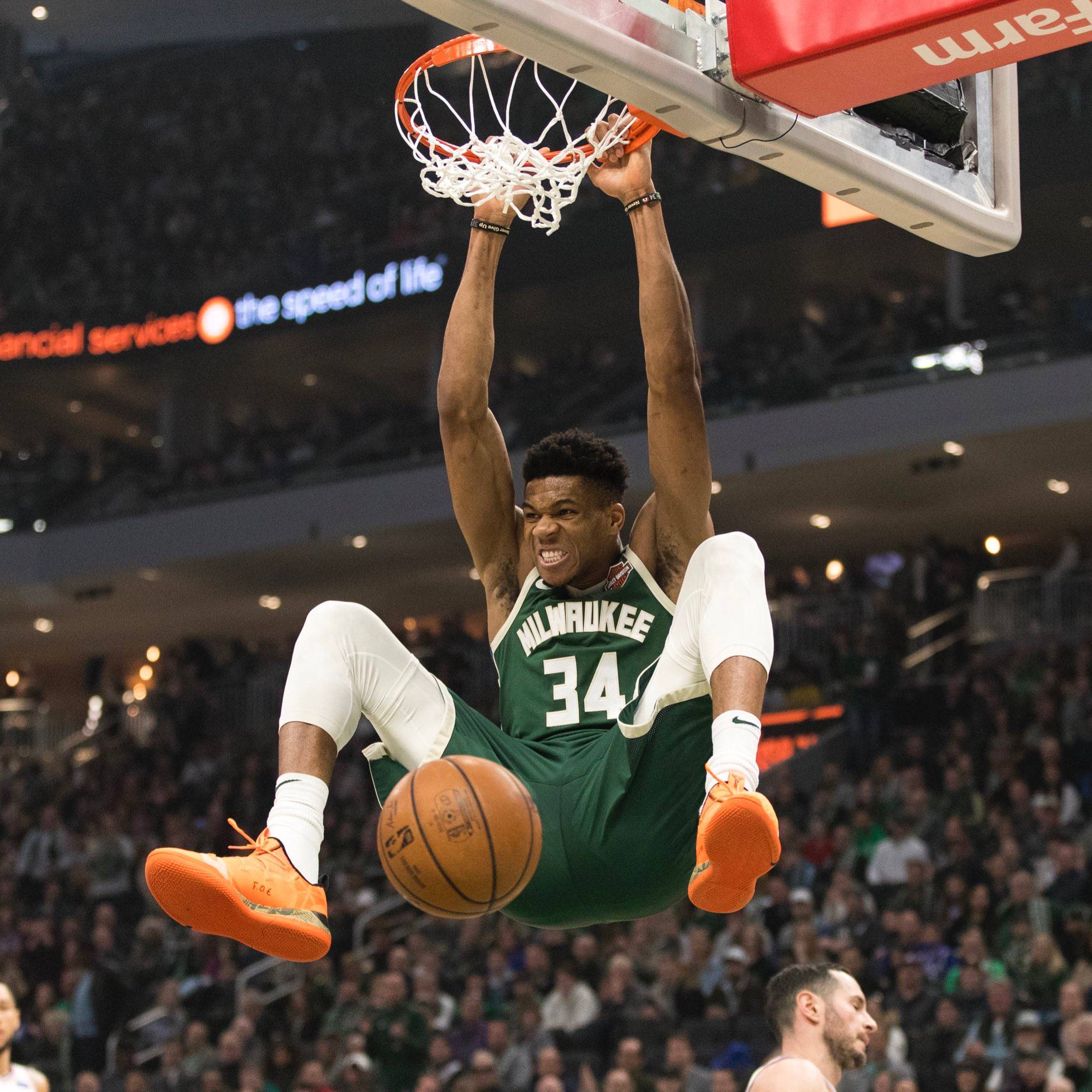 巴萨备战与法兰克福的欧冠联赛（巴萨备战欧冠迎战法兰克福）